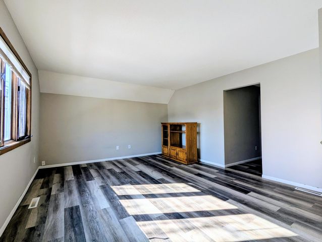 825 Jessamine Avenue E 2, Saint Paul, MN 55106