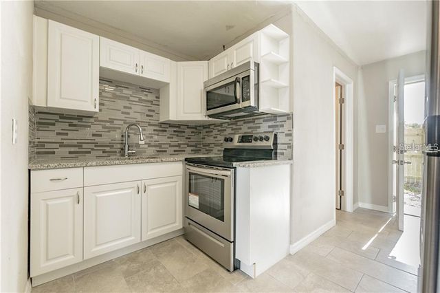 5106 W RICHARDSON AVENUE B, Tampa, FL 33616