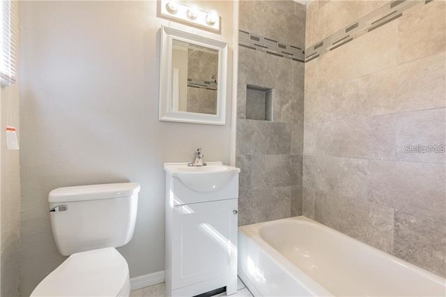 5106 W RICHARDSON AVENUE B, Tampa, FL 33616
