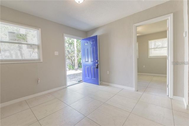 5106 W RICHARDSON AVENUE B, Tampa, FL 33616