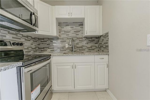 5106 W RICHARDSON AVENUE B, Tampa, FL 33616