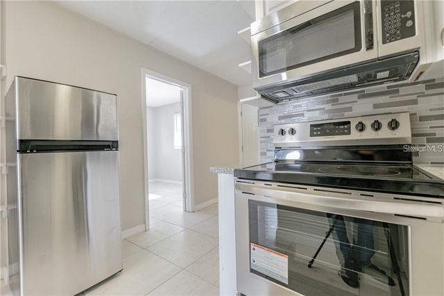 5106 W RICHARDSON AVENUE B, Tampa, FL 33616
