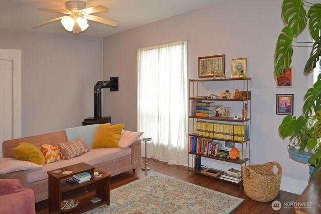 408 9th Avenue SE, Olympia, WA 98501