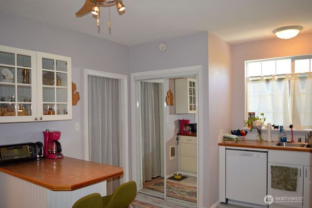 408 9th Avenue SE, Olympia, WA 98501