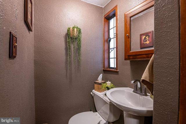 606 BRIGHTON AVE, Reading, PA 19606