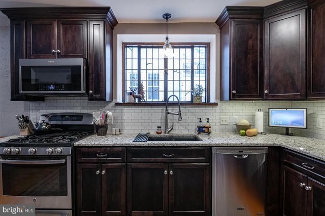 606 BRIGHTON AVE, Reading, PA 19606