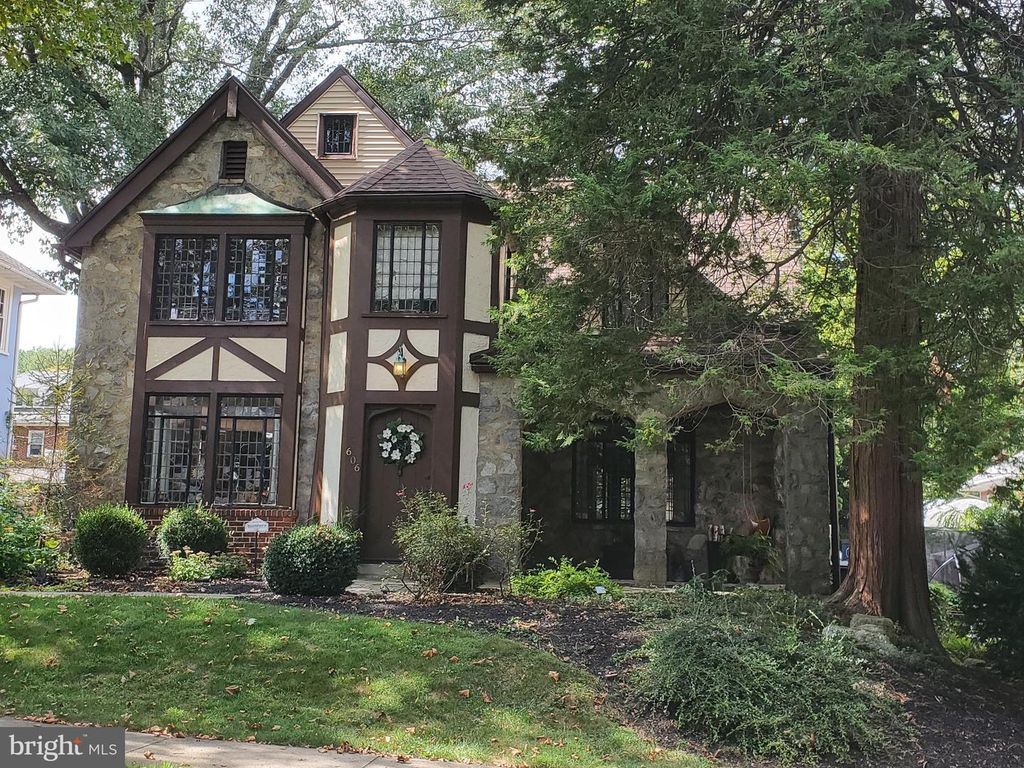 606 BRIGHTON AVE, Reading, PA 19606