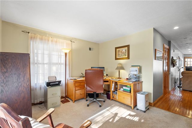 315 Thorn St, Sewickley, PA 15143