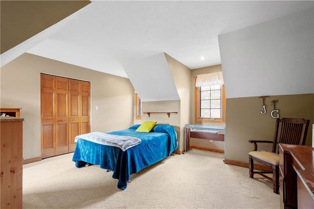 315 Thorn St, Sewickley, PA 15143