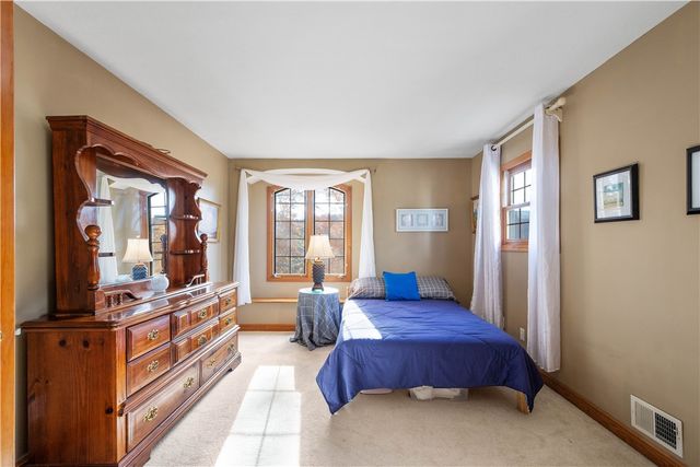 315 Thorn St, Sewickley, PA 15143