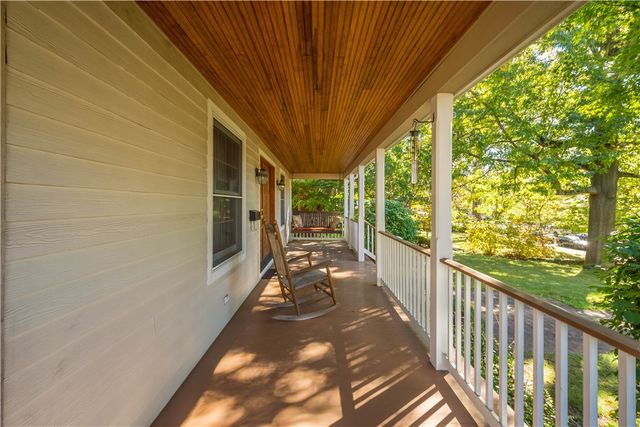 315 Thorn St, Sewickley, PA 15143