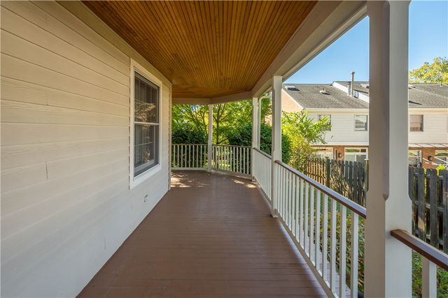 315 Thorn St, Sewickley, PA 15143