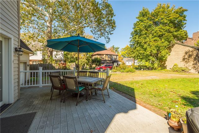 315 Thorn St, Sewickley, PA 15143