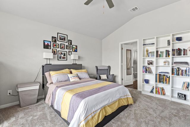 105 Balsam ST, Hutto, TX 78634