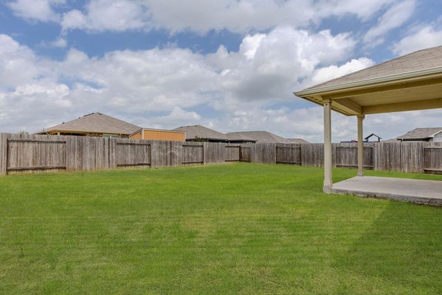 105 Balsam ST, Hutto, TX 78634
