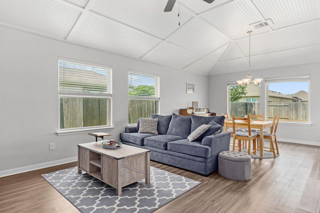 105 Balsam ST, Hutto, TX 78634