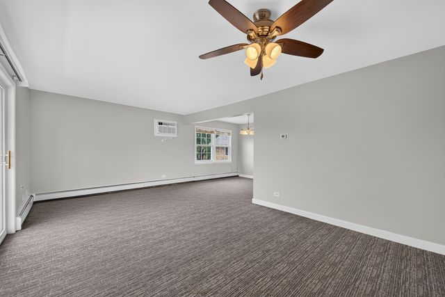 9220 S Kilbourn Avenue 3S, Oak Lawn, IL 60453
