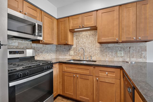 9220 S Kilbourn Avenue 3S, Oak Lawn, IL 60453