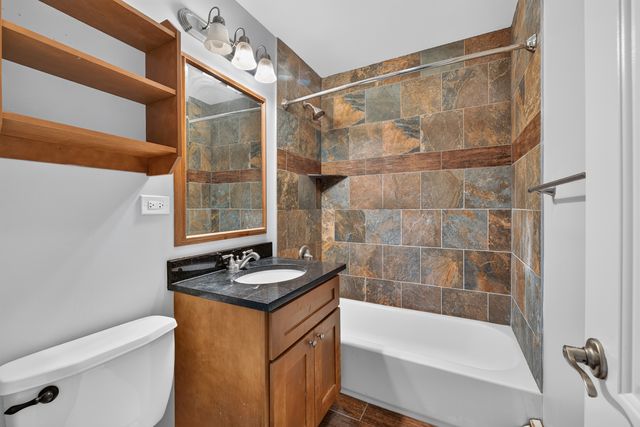 9220 S Kilbourn Avenue 3S, Oak Lawn, IL 60453