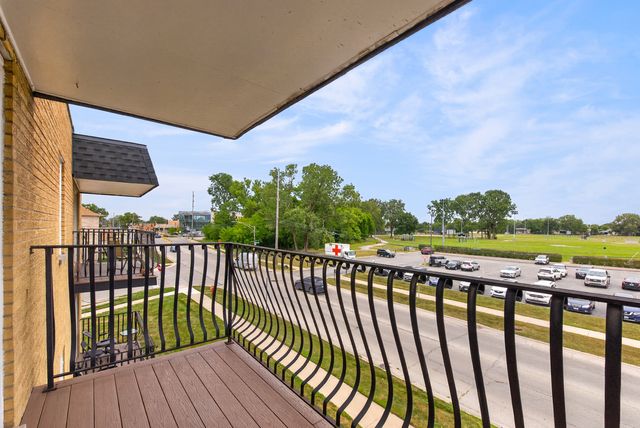 9220 S Kilbourn Avenue 3S, Oak Lawn, IL 60453