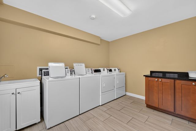 9220 S Kilbourn Avenue 3S, Oak Lawn, IL 60453