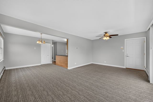 9220 S Kilbourn Avenue 3S, Oak Lawn, IL 60453