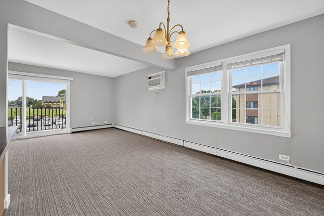 9220 S Kilbourn Avenue 3S, Oak Lawn, IL 60453