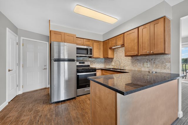 9220 S Kilbourn Avenue 3S, Oak Lawn, IL 60453