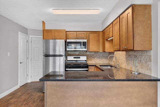 9220 S Kilbourn Avenue 3S, Oak Lawn, IL 60453
