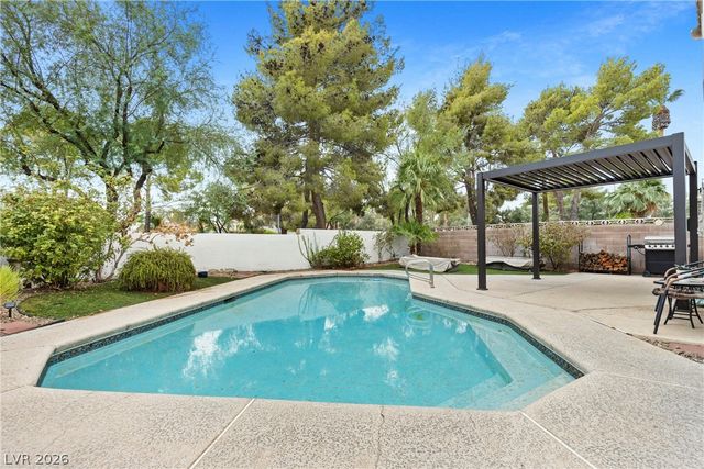 8337 Tide Pool Drive, Las Vegas, NV 89128
