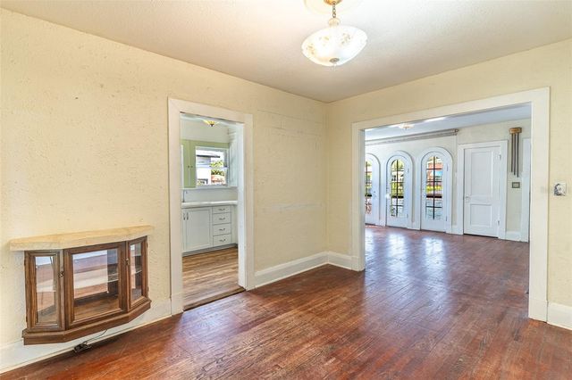 528 S 8TH STREET, Lake Wales, FL 33853