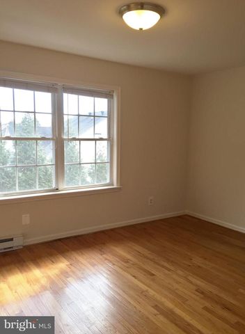 1204 WILLIAM ST, Fredericksburg, VA 22401