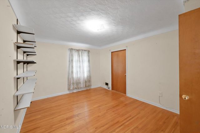 2204 Talmadge Road, Ottawa Hills, OH 43606