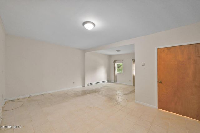 2204 Talmadge Road, Ottawa Hills, OH 43606
