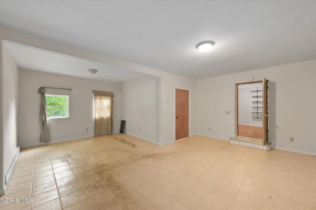 2204 Talmadge Road, Ottawa Hills, OH 43606
