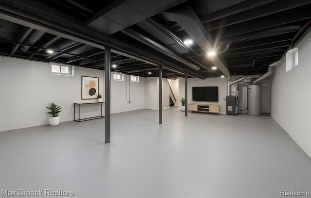 18674 San Juan Drive, Detroit, MI 48221