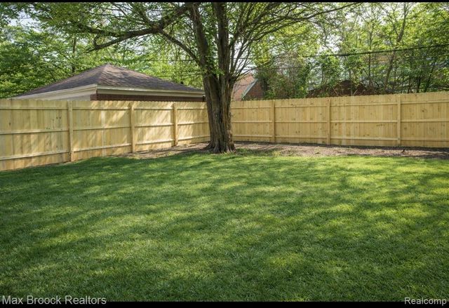 18674 San Juan Drive, Detroit, MI 48221