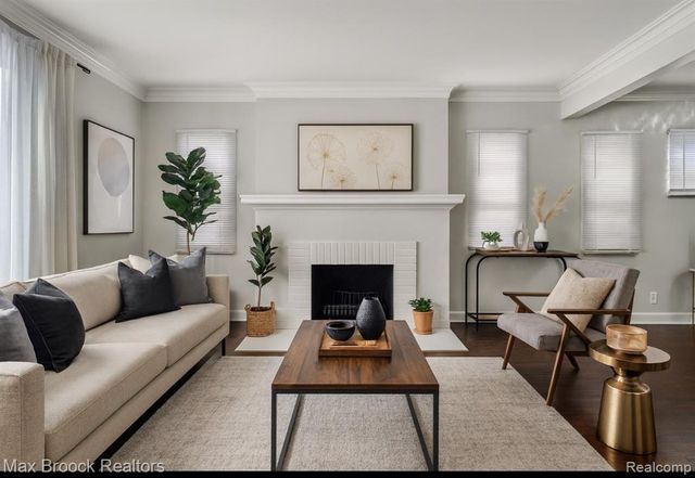 18674 San Juan Drive, Detroit, MI 48221