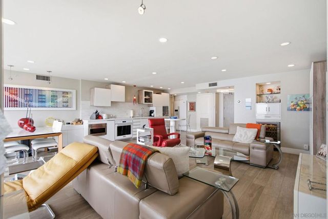 1750 Avenida Del Mundo 1008, Coronado, CA 92118