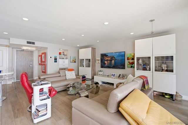 1750 Avenida Del Mundo 1008, Coronado, CA 92118