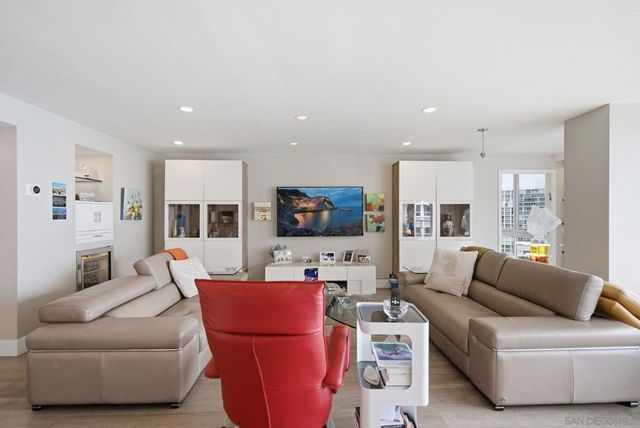 1750 Avenida Del Mundo 1008, Coronado, CA 92118