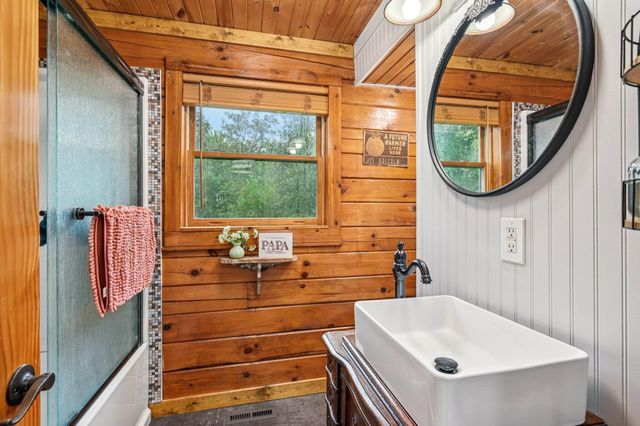 3712 Yatesville Wissler Road NE, Bloomingburg, OH 43106