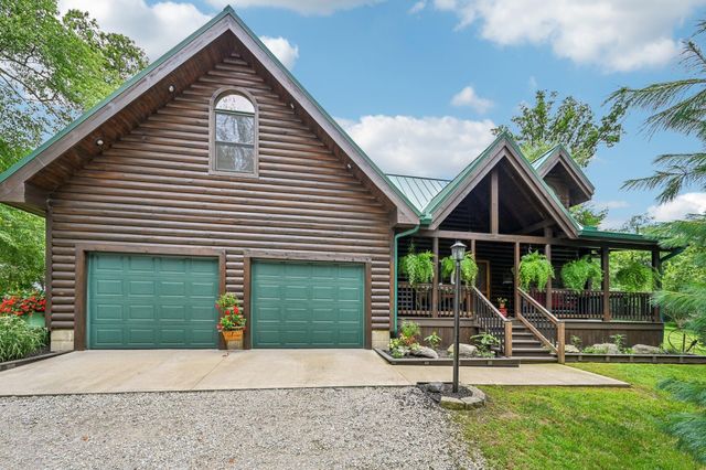 3712 Yatesville Wissler Road NE, Bloomingburg, OH 43106