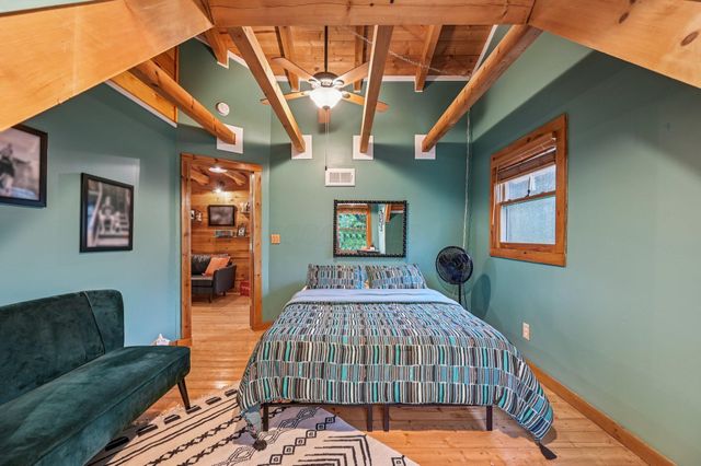 3712 Yatesville Wissler Road NE, Bloomingburg, OH 43106