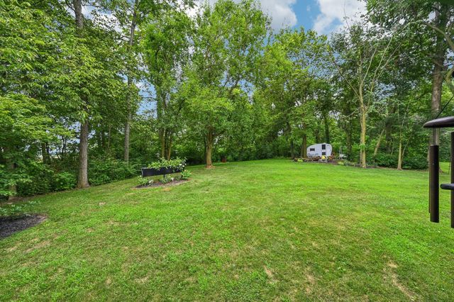 3712 Yatesville Wissler Road NE, Bloomingburg, OH 43106