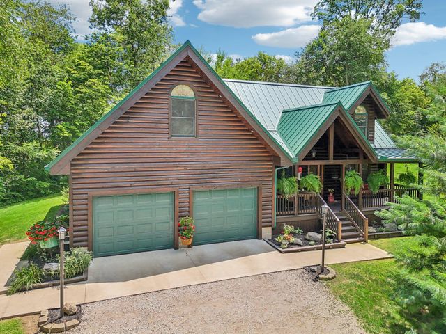3712 Yatesville Wissler Road NE, Bloomingburg, OH 43106