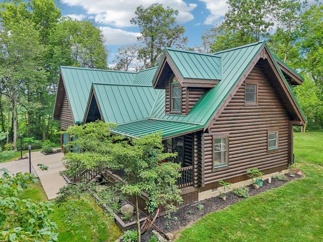 3712 Yatesville Wissler Road NE, Bloomingburg, OH 43106