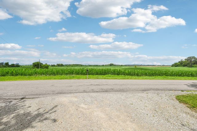 3712 Yatesville Wissler Road NE, Bloomingburg, OH 43106