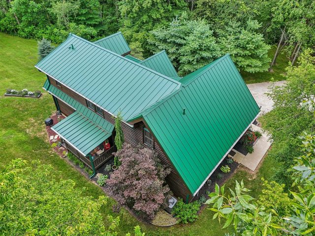 3712 Yatesville Wissler Road NE, Bloomingburg, OH 43106