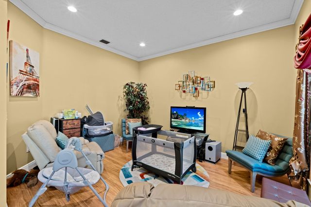 5304 NW 66th Avenue, Lauderhill, FL 33319